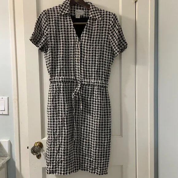 Papell Petites Silk Herringbone Black and White Dress. Lined Size 8P - Picture 2 of 6